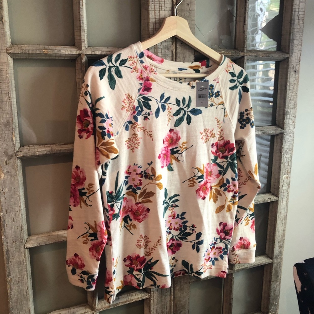 🎀NEW🎀LOFT Floral Top - Picture 3 of 6